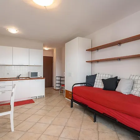 아파트 Flavia 2 Near The Beach, With Seaview In Umag - *