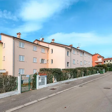 Apartment Flavia 2 Near The Beach, With Seaview In Umag - Zambratija (Istria)